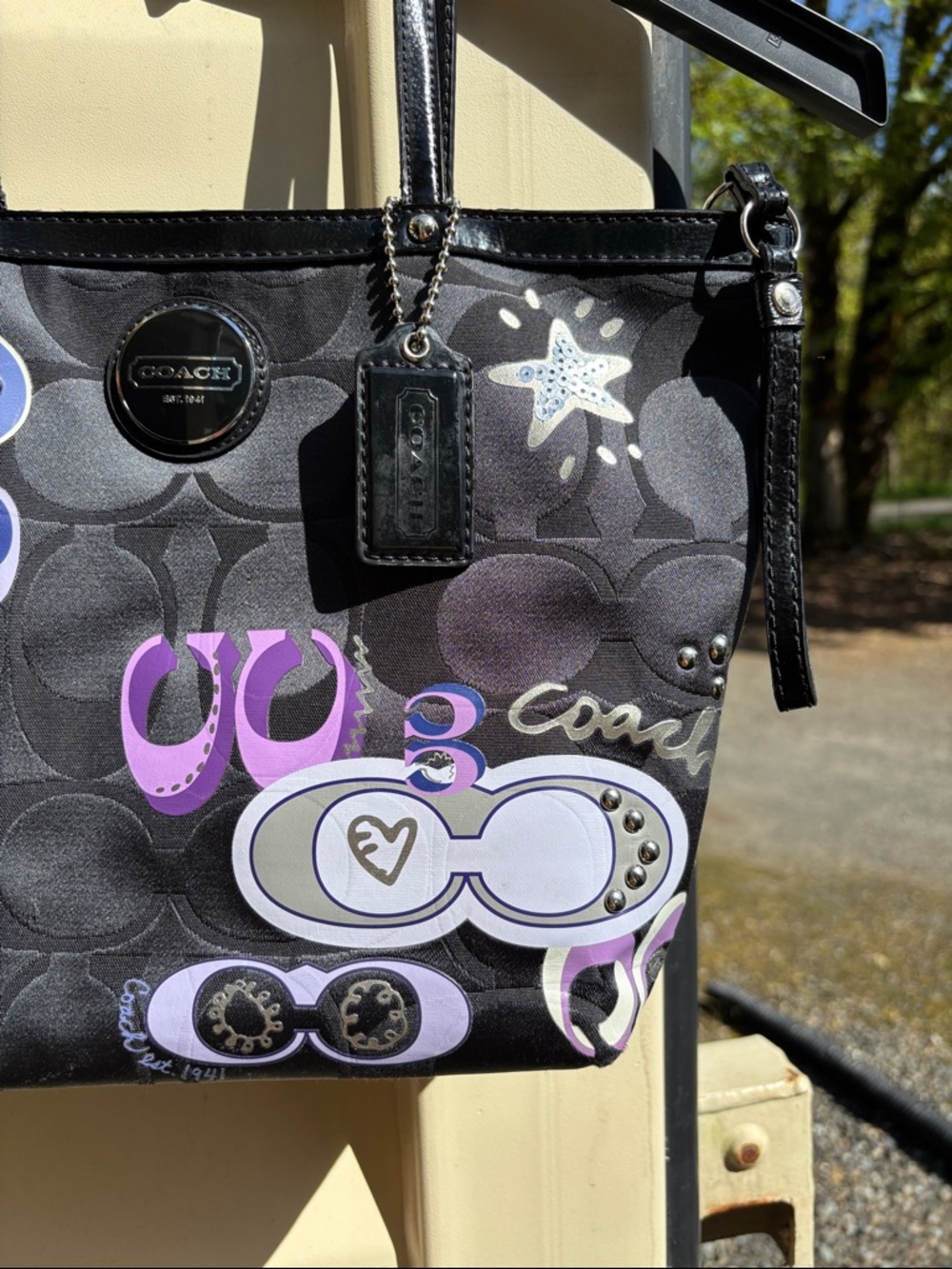 VTG Coach Daisy Pop Optic Bag black signature w purple graffiti-style accents - Picture 3 of 11